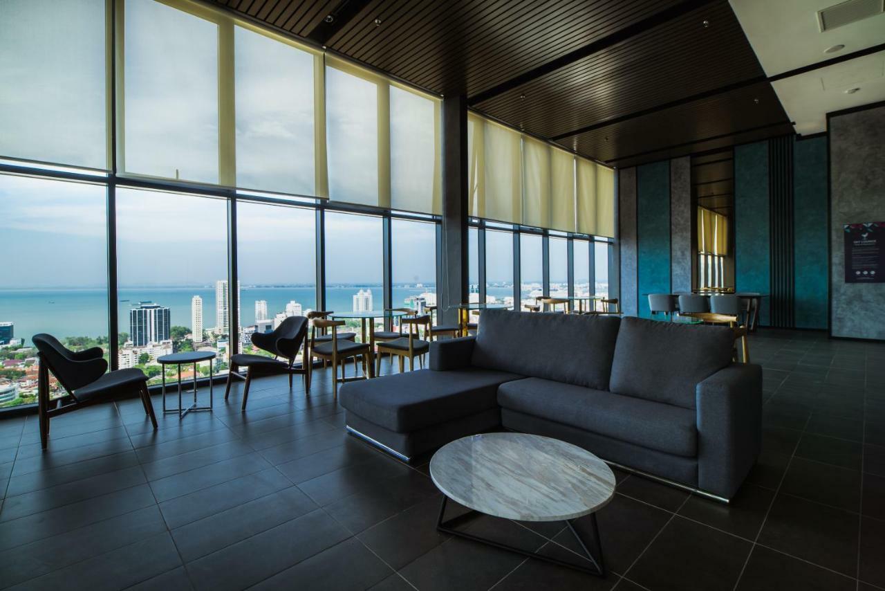 Muji Home 1 - Sea And City View 2Br At 218 Tropicana Near Komtar Foodheaven With Netflix & Tv Box George Town Exterior photo